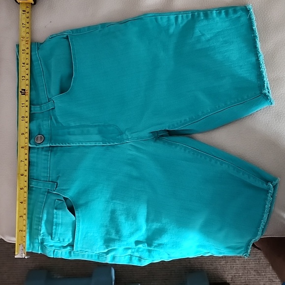 21 men Jean shorts - Picture 3 of 4
